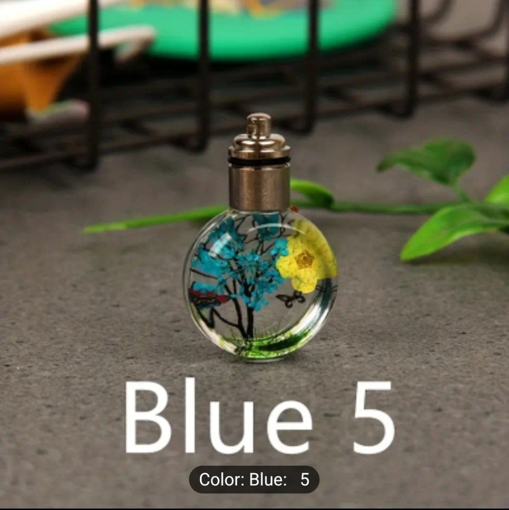 2/10🍀"Glow In the dark" dried flower pendant necklace blue